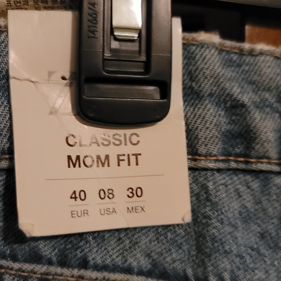 Zara mom fit jeans new with tags sz 8 - Picture 4 of 4